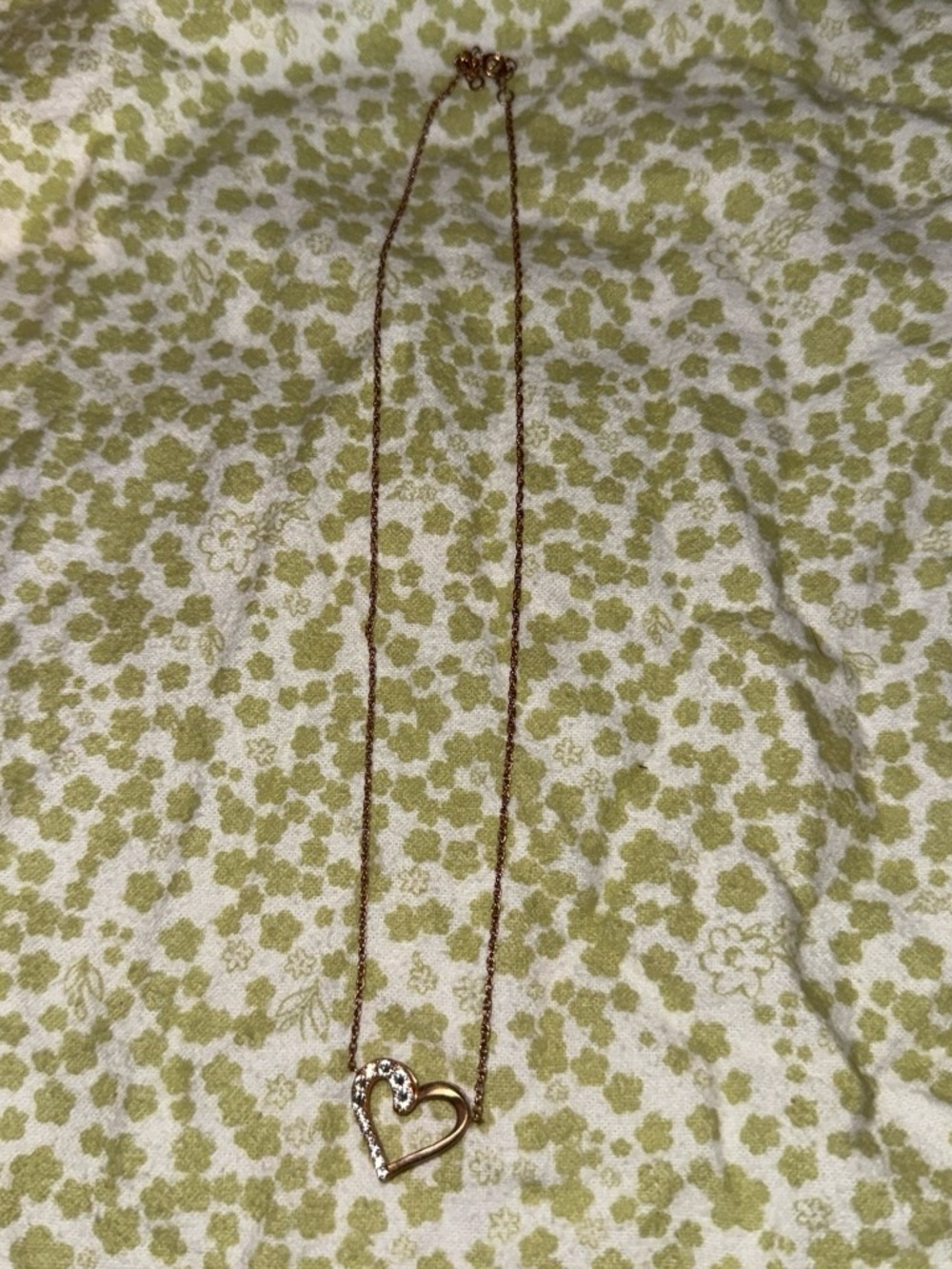 Delicate rose Gold Heart Pendant Necklace with Crystals